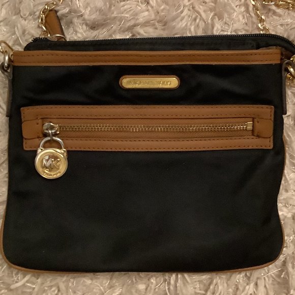 EUC Michael Kors Nylon Crossbody - Picture 2 of 13